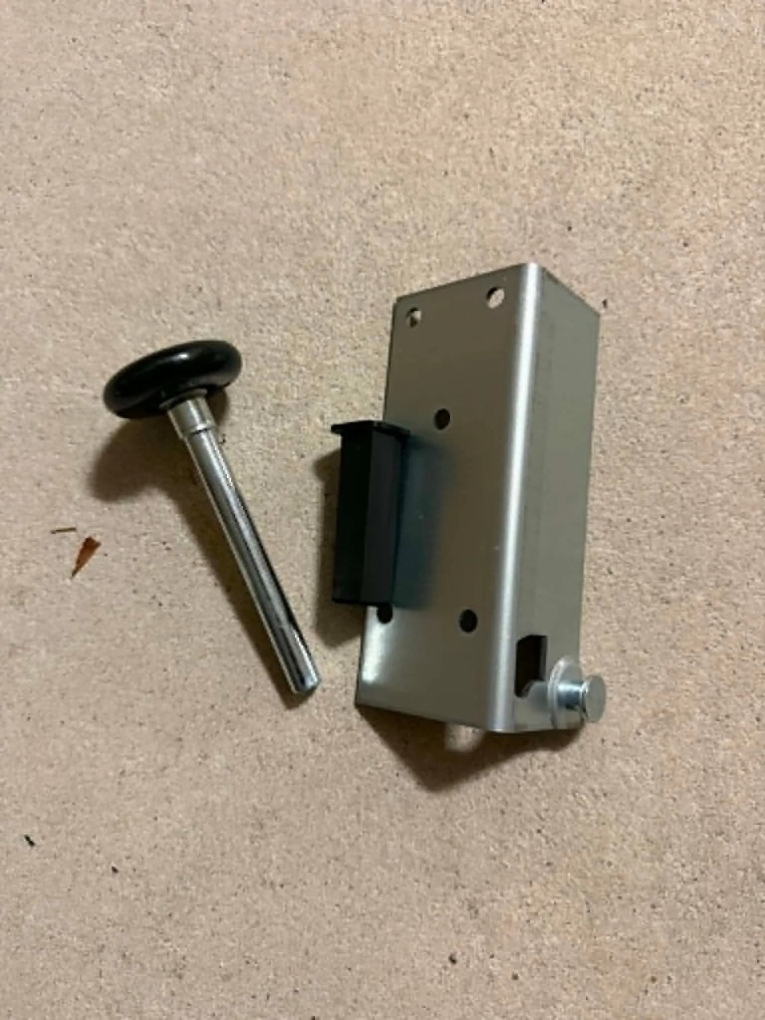 New heavy-duty galvanised bottom bracket and roller fitted to a Centurion sectional garage door in Forrestfield, Perth New heavy-duty galvanised bottom bracket and roller fitted to a Centurion sectional garage door in Forrestfield, Perth